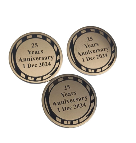 silver medallion back silver medallion back 972x1024