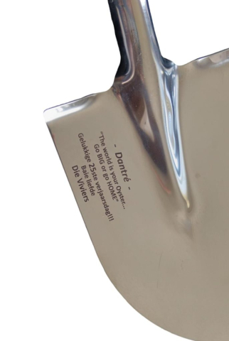 spade spade 686x1024