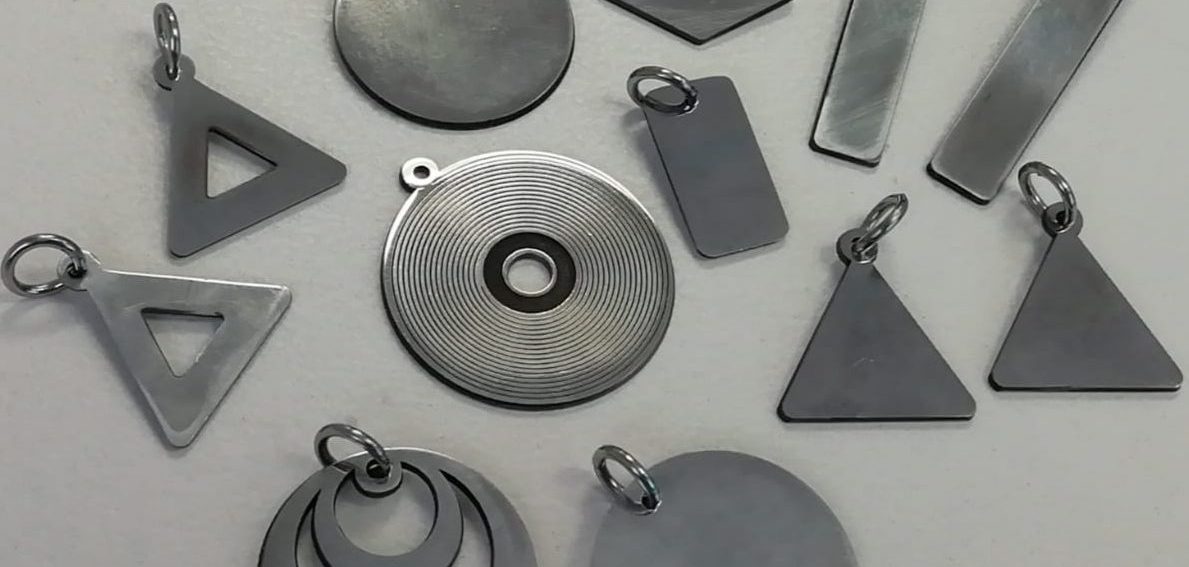 Laser engraving and marking on Stainless pendants